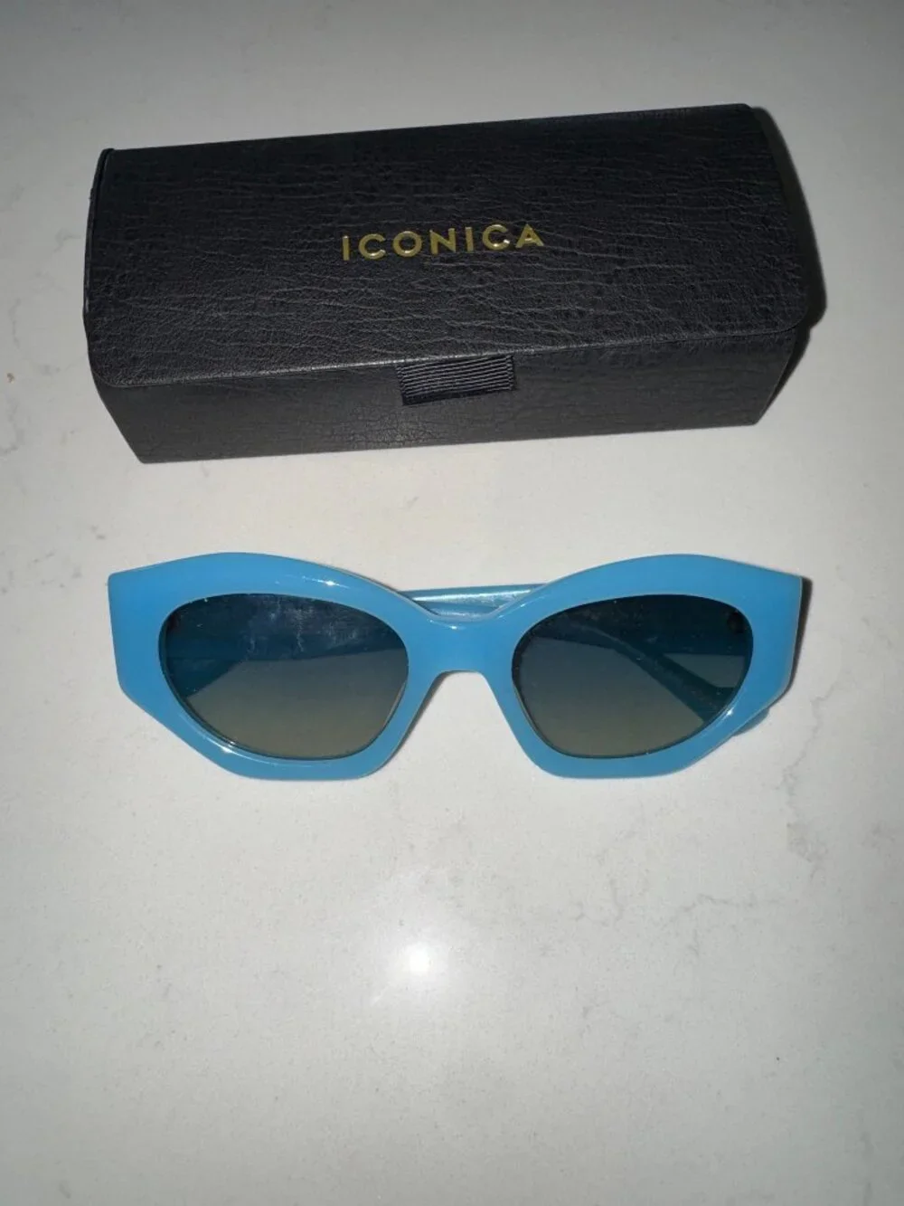 Diff Margot Paradiso Blue Polarized Sunglasses